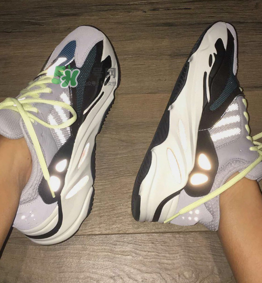 yeezy runner 700多少錢？侃爺復古跑鞋專柜價格