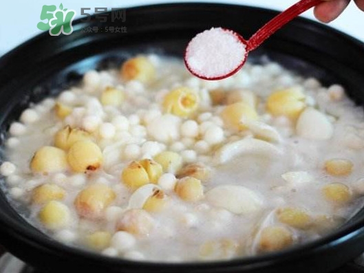 雞頭米煮多久能熟？雞頭米能和什么一起煮