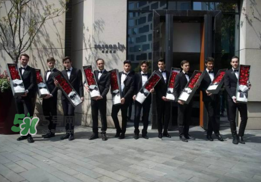 2017七夕禮盒roseonly多少錢？roseonly巨型玫瑰禮盒多少錢？