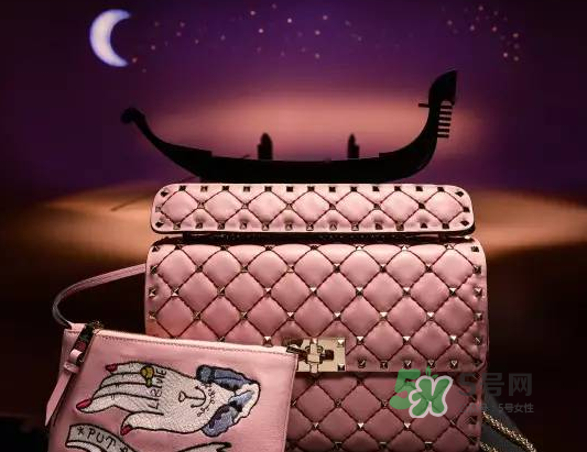 Rockstud Spike手袋七夕限定款多少錢(qián)_預(yù)售時(shí)間