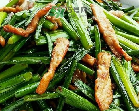 吃韭菜苔回奶嗎？韭菜苔和蒜苗是一回事嗎