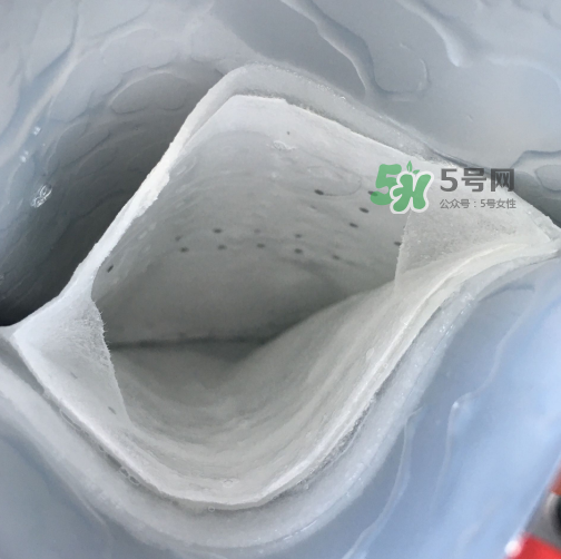 伊貝詩面膜怎么樣？伊貝詩面膜有熒光劑嗎？