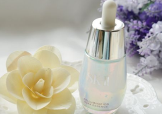 sk2小紅瓶和小燈泡精華哪個(gè)好？sk2小燈泡和小銀瓶精華區(qū)別