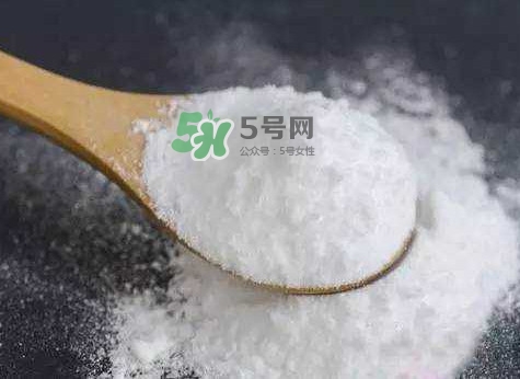 小蘇打和蘇打水一樣嗎？蘇打水和小蘇打的區(qū)別