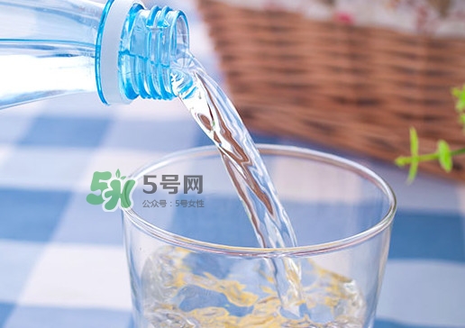 蘇打水一天喝多少最好？蘇打水每天喝多少合適？