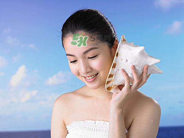 外油內(nèi)干的皮膚怎么護(hù)理 先補水還是先控油