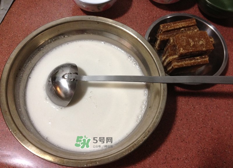 馬蹄糕怎么做才有彈性？馬蹄糕不凝固怎么補(bǔ)救？