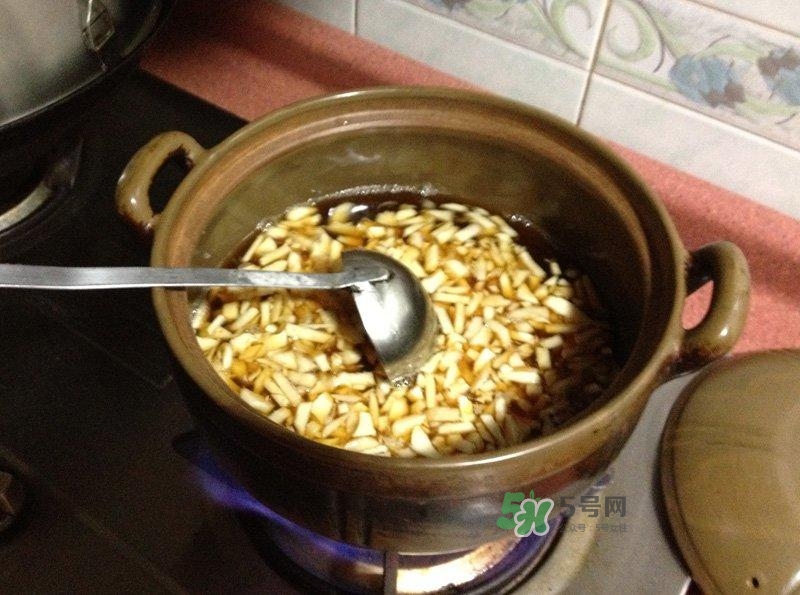 馬蹄糕怎么做才有彈性？馬蹄糕不凝固怎么補(bǔ)救？