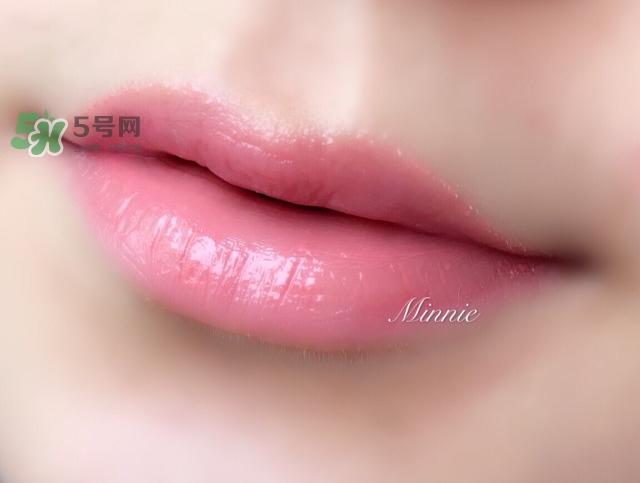 保濕口紅哪個牌子好？什么牌子的口紅保濕效果好