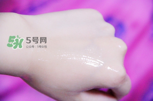 夢妝花萃凈白調(diào)理水怎么樣？夢妝花萃凈白調(diào)理水能補水嗎？