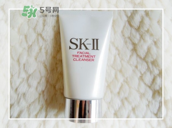SK2護(hù)膚潔面霜怎么樣？sk2潔面霜是洗面奶嗎？