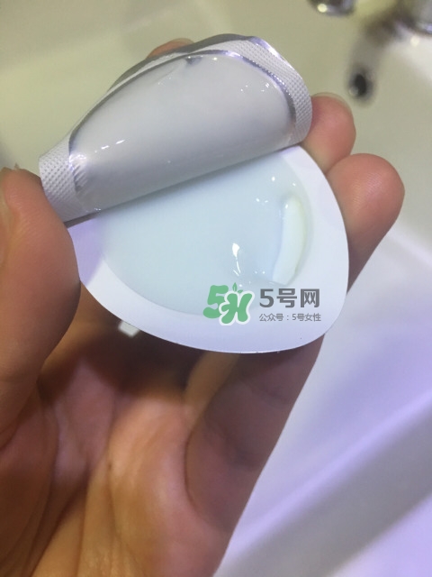 雅詩蘭黛凍膜敷多久？雅詩蘭黛晶透沁白凍膜多久敷一次