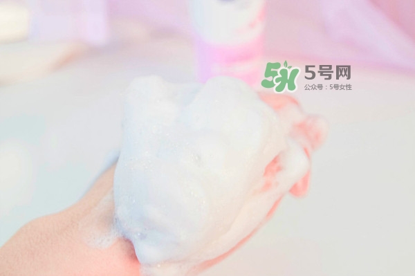 碧柔卸妝潔面乳好用嗎？碧柔卸妝潔面乳怎么用？