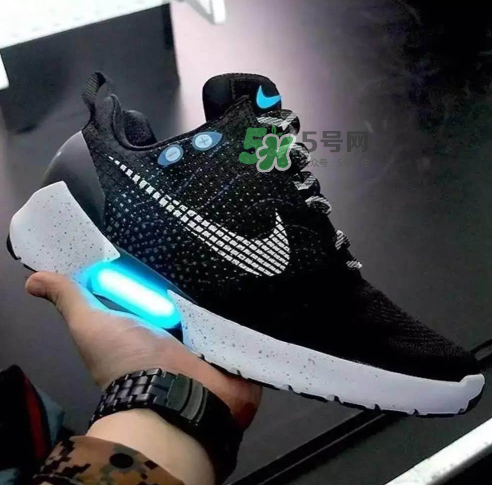 nike hyperadapt 1.0國內(nèi)什么時(shí)候發(fā)售？耐克自動(dòng)系鞋帶鞋國內(nèi)發(fā)售時(shí)間