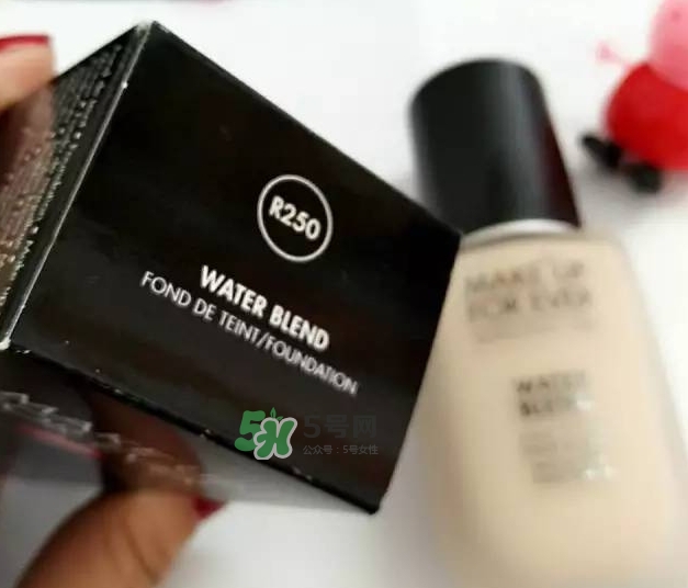 玫珂菲水粉霜怎么樣？玫珂菲全新雙用水粉霜好用嗎？