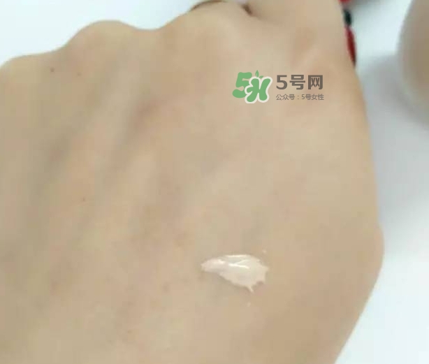 玫珂菲水粉霜怎么樣？玫珂菲全新雙用水粉霜好用嗎？