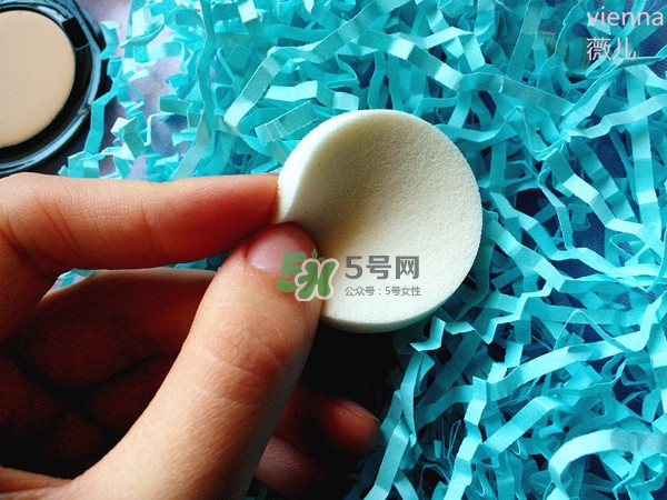 Bobbi Brown芭比波朗粉凝霜怎么樣？芭比波朗無(wú)感持妝粉凝霜好用嗎？