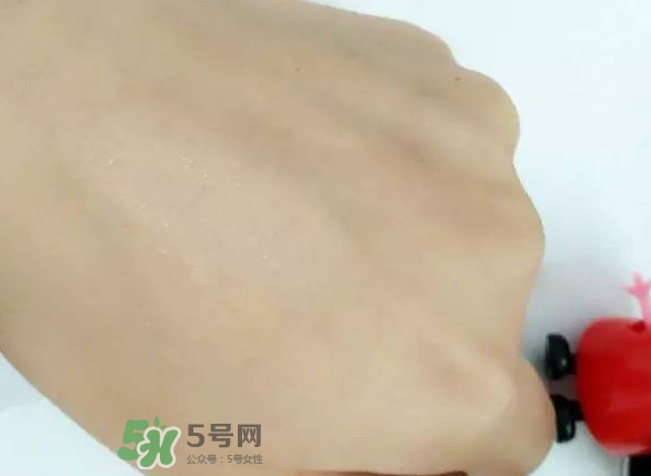 玫珂菲水粉霜怎么樣？玫珂菲全新雙用水粉霜好用嗎？