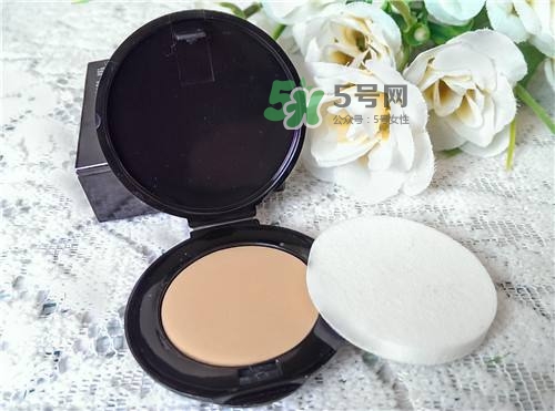 Bobbi Brown芭比波朗粉凝霜怎么樣？芭比波朗無(wú)感持妝粉凝霜好用嗎？