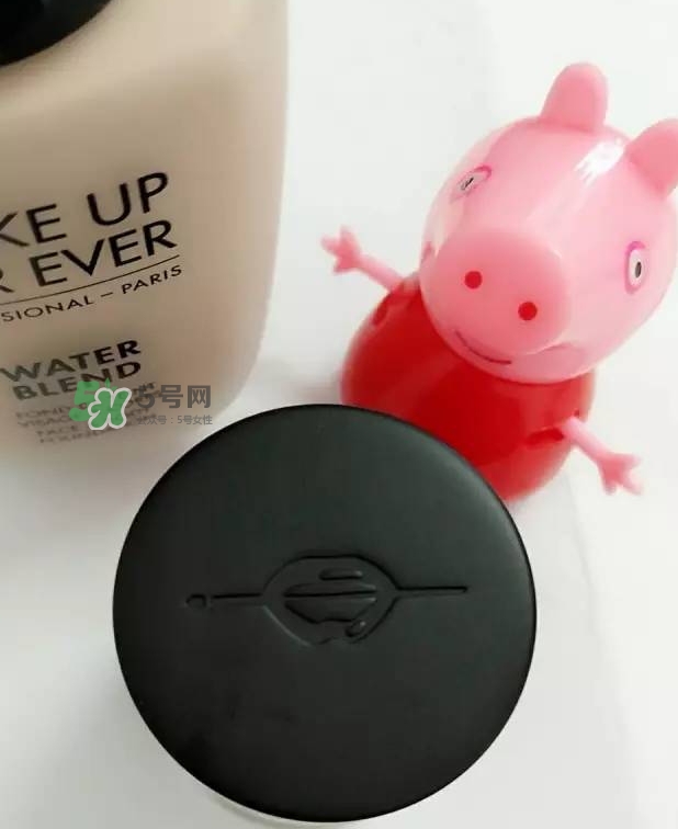 玫珂菲水粉霜怎么樣？玫珂菲全新雙用水粉霜好用嗎？