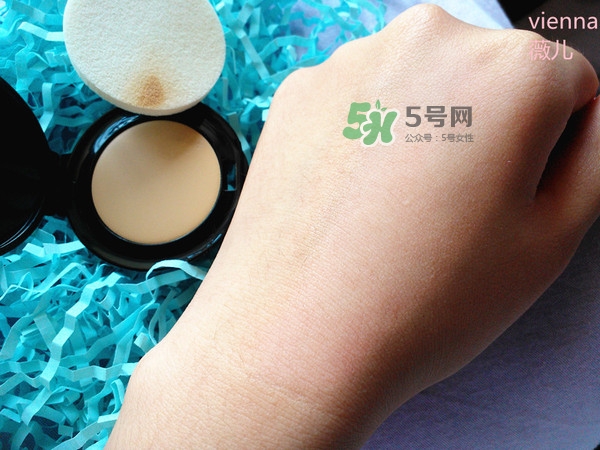 Bobbi Brown芭比波朗粉凝霜怎么樣？芭比波朗無(wú)感持妝粉凝霜好用嗎？