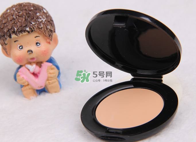 Bobbi Brown芭比波朗粉凝霜怎么樣？芭比波朗無(wú)感持妝粉凝霜好用嗎？