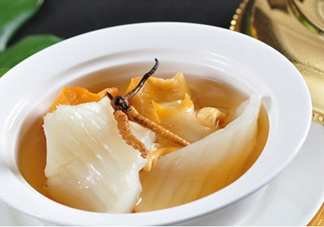 產(chǎn)后吃燕窩好還是花膠？花膠和燕窩可以一起吃嗎？