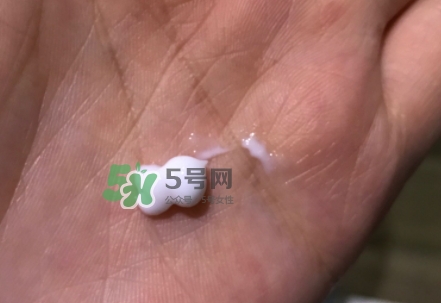 百雀羚眼霜怎么用？百雀羚眼霜怎么打開