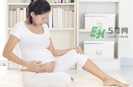 為什么伸懶腰容易抽筋？睡覺伸懶腰時腿抽筋