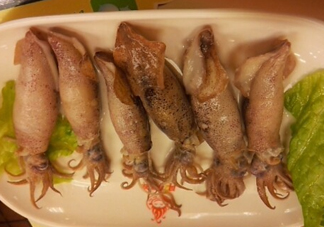 魷魚仔怎么清洗圖解？小魷魚怎么清洗？