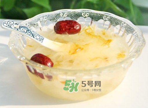 燕窩和銀耳可以一起燉嗎？燕窩和銀耳的口感區(qū)別