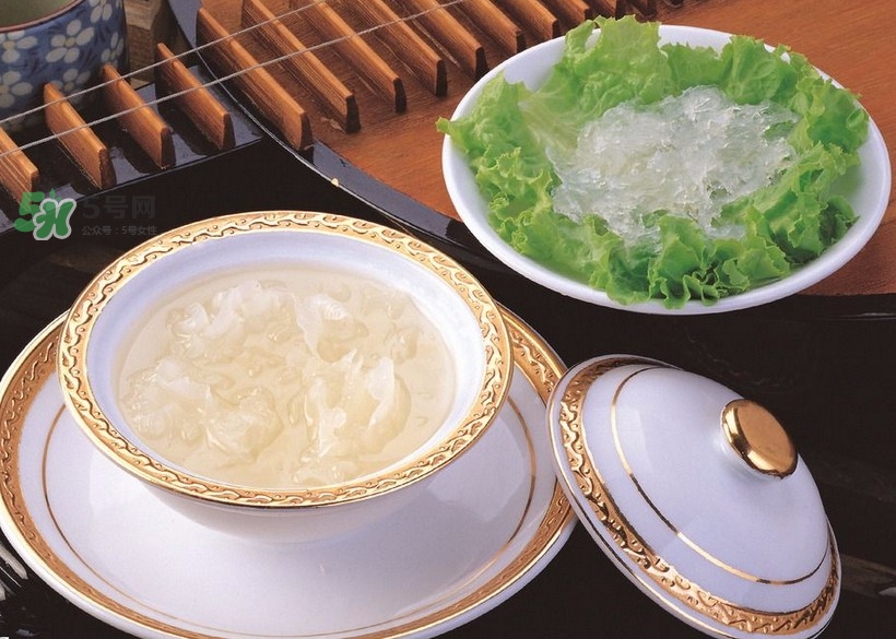 燕窩和銀耳的功效一樣嗎？燕窩和銀耳的區(qū)別？