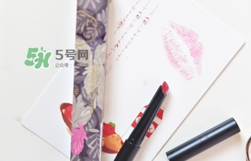 百雀羚花樣年華絲絨唇膏色號(hào) 百雀羚絲絨唇膏試色 百雀羚花樣年華絲絨唇膏色號(hào) 百雀羚絲絨唇膏試色