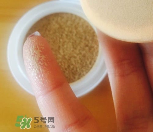 蘭蔻小粉盒氣墊多少錢？蘭蔻小粉盒氣墊專柜價(jià)格