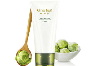 一葉子補(bǔ)水潔面乳怎么樣？一葉子補(bǔ)水洗面奶好用嗎？