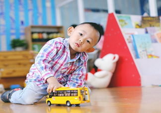 第一次送孩子去幼兒園，你是哪種家長？