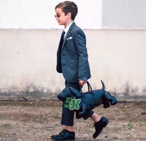 thom browne小狗包包多少錢？thom browne狗狗包價(jià)格