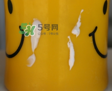 悅詩風吟火山七彩泥面膜真假 悅詩風吟火山七彩泥使用心得