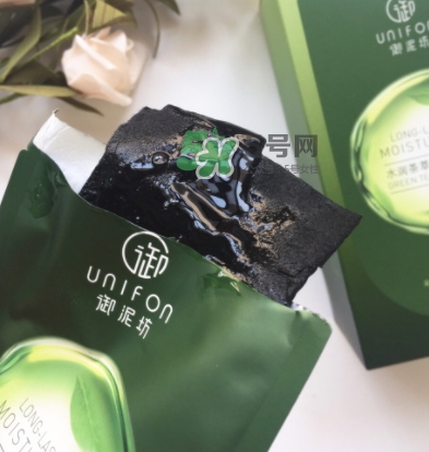 御泥坊水潤(rùn)茶萃微囊黑面膜怎么用？