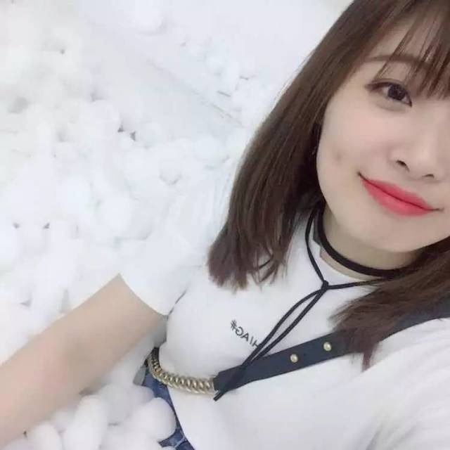 小測(cè)試教你選擇適合自己顏色的口紅 小測(cè)試教你選擇適合自己顏色的口紅