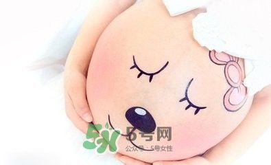孕晚期肚子硬硬的是怎么回事？孕晚期肚子發(fā)緊發(fā)硬