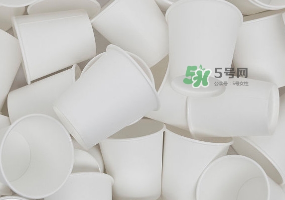 一次性紙杯能做蛋糕嗎？一次性紙杯可以放微波爐嗎？