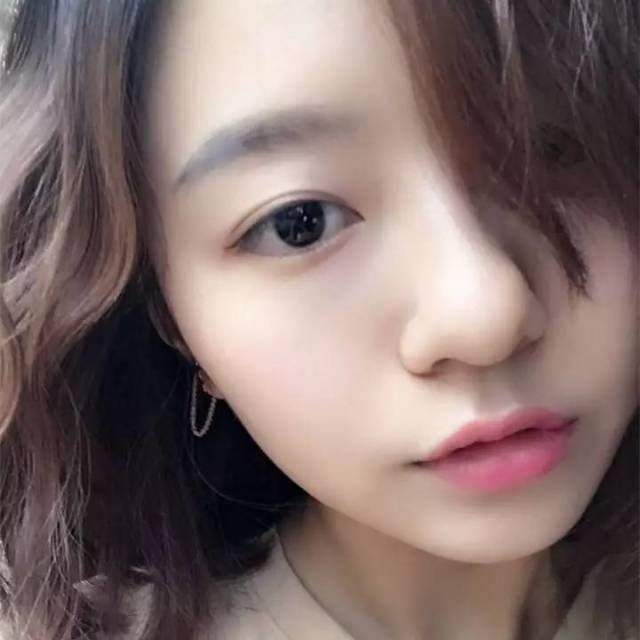 小測(cè)試教你選擇適合自己顏色的口紅 小測(cè)試教你選擇適合自己顏色的口紅