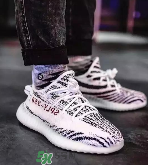 yeezy boost 350 v2白斑馬香港補貨時間是什么時候？