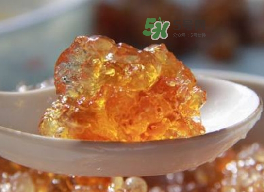 桃膠是怎么形成的？桃膠是什么做的