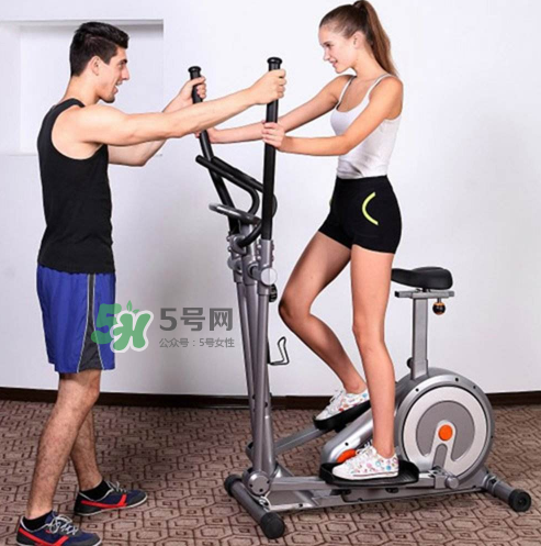 橢圓機(jī)好還是跑步機(jī)好？橢圓機(jī)和跑步機(jī)哪個(gè)減肥效果好？