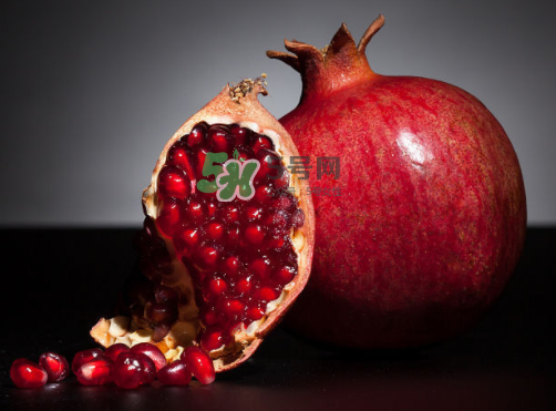 石榴可以放冰箱嗎？石榴放冰箱久了變色能吃嗎？