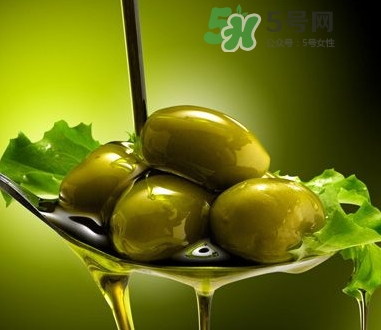 橄欖油豐胸效果怎么樣？橄欖油的豐胸方法