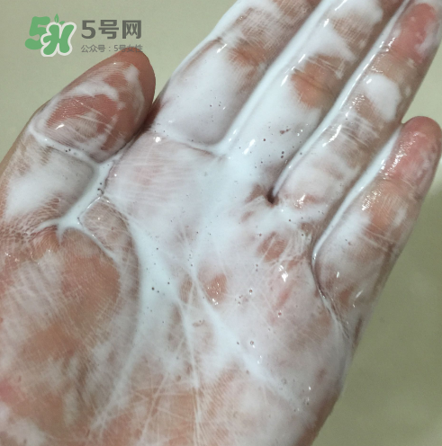 理膚泉潔面啫喱怎么樣？理膚泉潔面啫喱好用嗎？