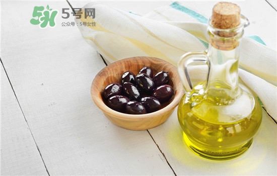 油性皮膚可以用橄欖油嗎？橄欖油擦臉有什么好處？